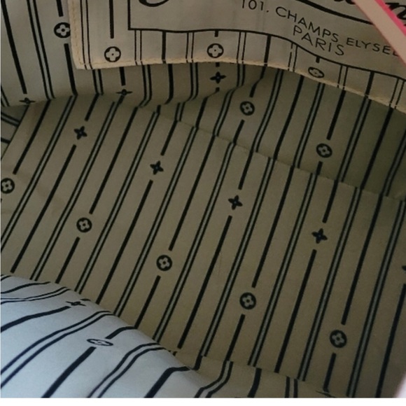 Authentic Louis Vuitton Neverfull interior difference - Picture 5 of 6